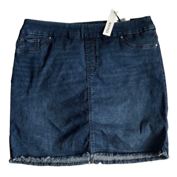 Chico’s Denim Pull-on Fray Hem Denim Skort Size 2 NWT - Picture 2 of 8